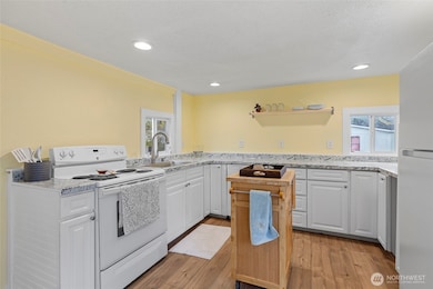 1320 N Oak Harbor St unit 107, Oak Harbor, WA 98277 - photo 2