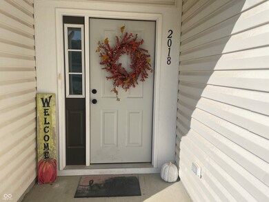 2018 Abbey Ln, Columbus Township, IN 47201 - photo 3