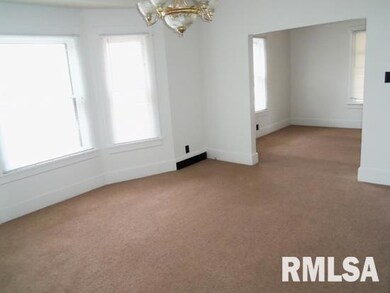 1137 E 15th St, Davenport, IA 52803 - photo 7