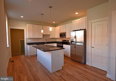 826 N Patterson Park Ave, Baltimore, MD 21205 - photo 4