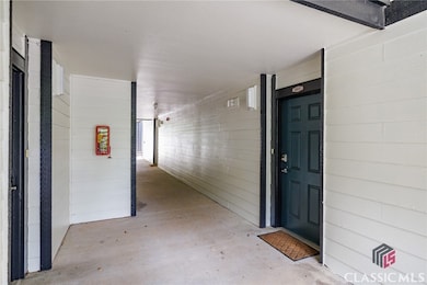 First floor unit for easy move in / move out