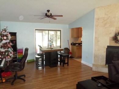 Living Dining Combo