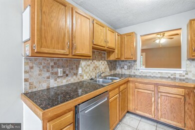 111 Gateway Dr unit 6, Newark, DE 19711 - photo 3