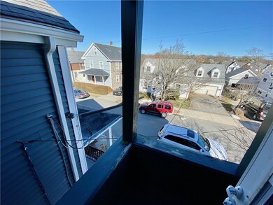 67 Roseneath Ave unit 2, Newport, RI 02840 - photo 3