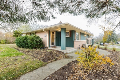 10341 W Vera Ave, Milwaukee, WI 53224 - photo 2