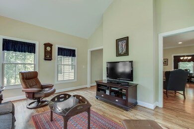 07_114 Talah Way_SunRoom02