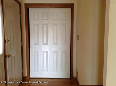917 Rt 88 Foyer