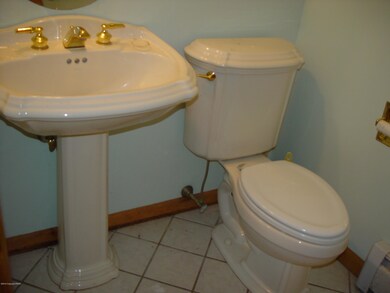 168 Warner Dr, Saylorsburg, PA 18353 - photo 7