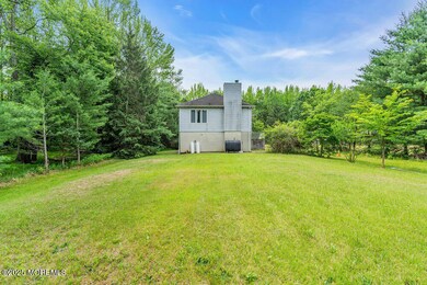 213 E Greystone Rd