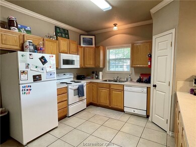 1700 N Bardell Ct, College Station, TX 77840 - photo 5