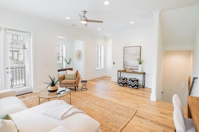 10 ft. Ceilings!