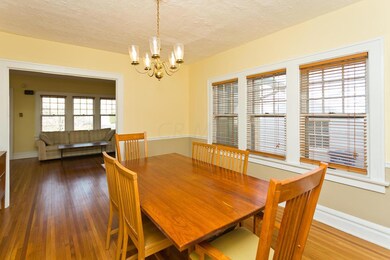 Large welcoming dining room