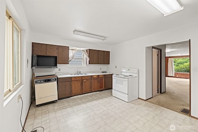 11658 42nd Ave S, Tukwila, WA 98168 - photo 7