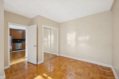 Cryder Point Co-op unit 1M, Whitestone, NY 11357 - photo 7