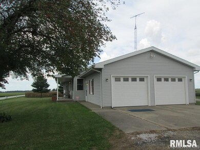 1567 Vasey Ln, Jacksonville, IL 62650 - photo 3