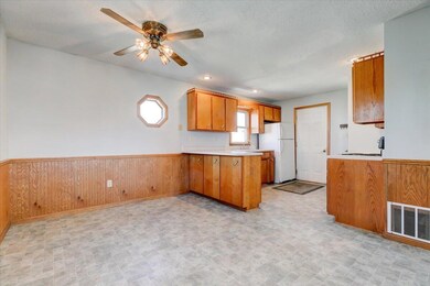03-2025.03.28.1 - 202 N Illinois St - 03