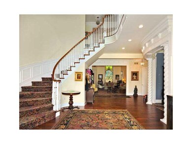 Entry/Foyer.