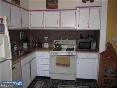 127 Colonial Ave, Norristown, PA 19403 - photo 4