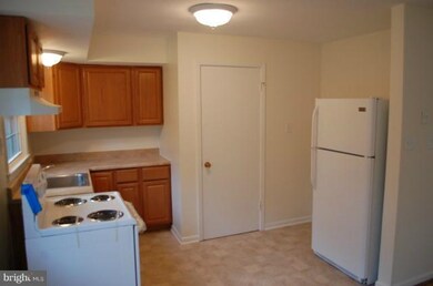 7415 Rogues Rd unit 3, Nokesville, VA 20181 - photo 3