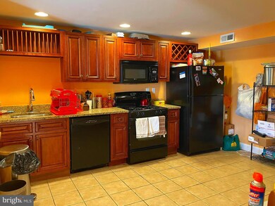 803 Rambo Ct, Halethorpe, MD 21227 - photo 6