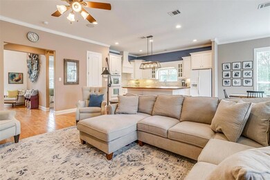 177 Horizon Cir, Azle, TX 76020 - photo 7