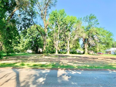504 NE E St, Stigler, OK 74462 - photo 2