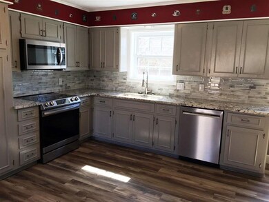 304 W Greenfield Dr, Wake Village, TX 75501 - photo 6