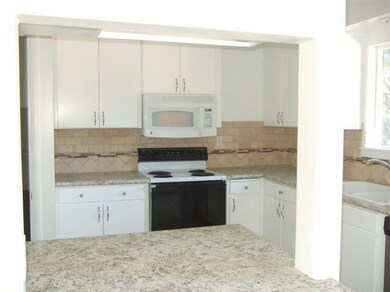 1557 Springbrook Rd, Medford, OR 97504 - photo 5