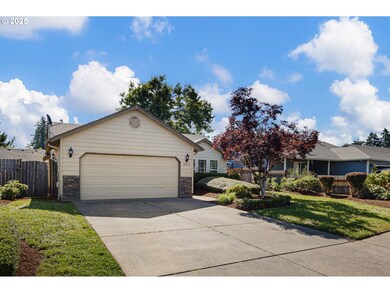 586 Creswood Loop, Creswell, OR 97426 - photo 2