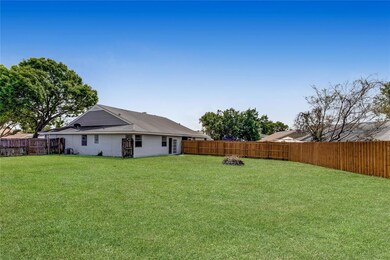 3253 Hibiscus Dr, Palm Harbor, FL 34684 - photo 2