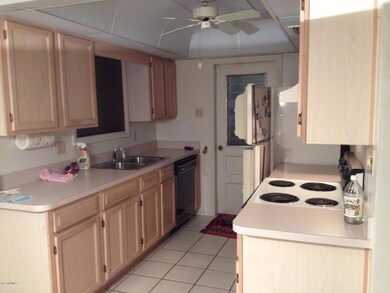 1201 Vassar kitchen