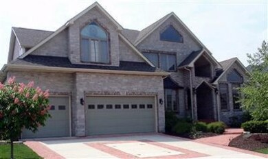 753 Cirque Dr, Crown Point, IN 46307 - photo 2