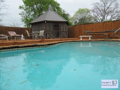 1261 River Acres Dr, New Braunfels, TX 78130 - photo 2