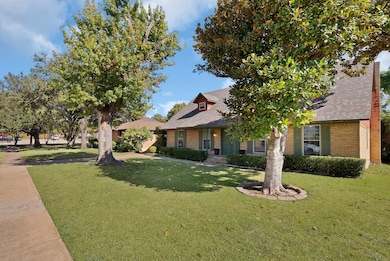 9426 Whittenburg Gate, Dallas, TX 75243 - photo 2