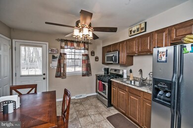 4504 Robin Rd, Newfield, NJ 08344 - photo 4