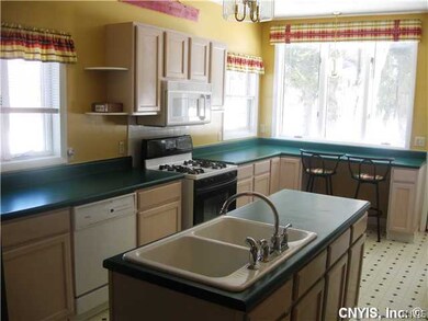 Kitchen. Center Island....