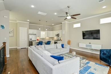 876 Wakefield Dr unit B, Houston, TX 77018 - photo 7