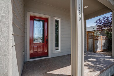 6 Front Porch