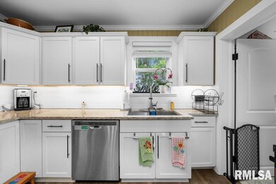 2156 Ridge Rd, Reynolds, IL 61279 - photo 3