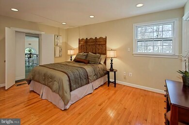 8905 Transue Dr, Bethesda, MD 20817 - photo 6