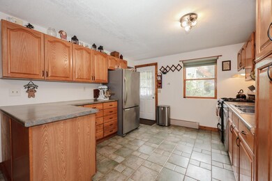 11 Park St, Allenstown, NH 03275 - photo 5