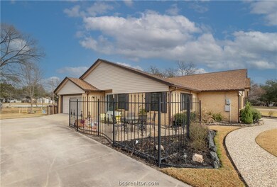 1811 Lawyer Place, College Station, TX 77840 - photo 2