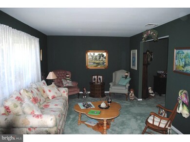 3950 Countrywood Ln, Hatboro, PA 19040 - photo 5