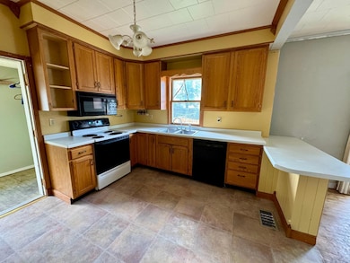 316 10th St N, Breckenridge, MN 56520 - photo 5