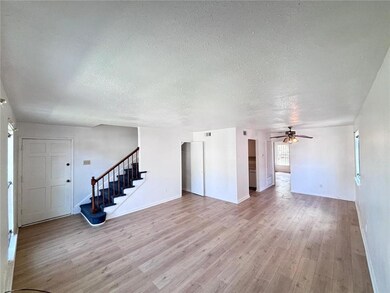 LIVING ROOM - DINING