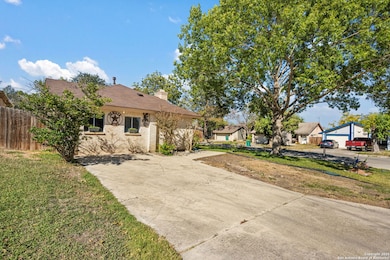 8423 Clear Meadow, Converse, TX 78109 - photo 2