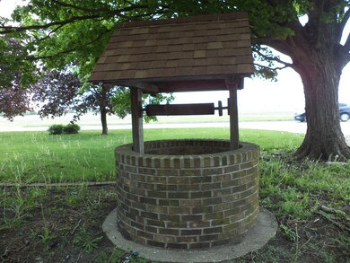 328 Pickett St, Chenoa, IL 61726 - photo 3