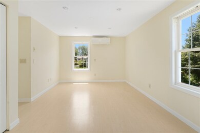 208 W View Rd, Middletown, RI 02842 - photo 4