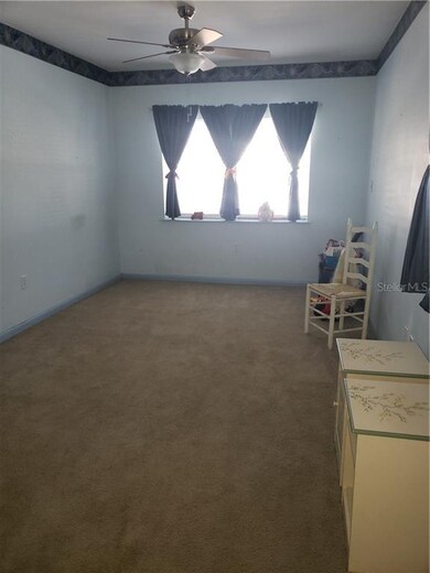 4th Real bedroom with a closet.... Could be master