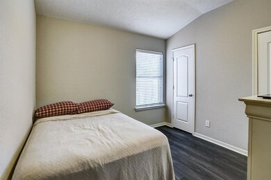 4305 Brazos Bend Dr, Pearland, TX 77584 - photo 6